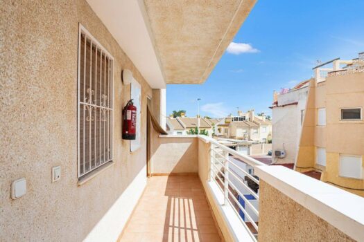 Cozy corner apartment with communal pool ideal for families and investors