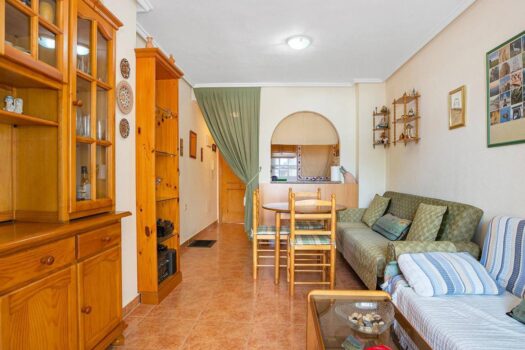 Cozy corner apartment with communal pool ideal for families and investors