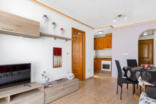 Fantastic penthouse, with a 25 m2 terrace, garage, storage room and pool!