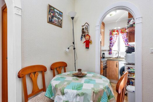 Bungalow with pool and gardens in a gated community, ideal for investors