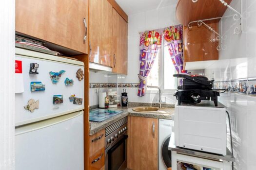 Bungalow with pool and gardens in a gated community, ideal for investors