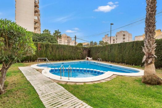 Opportunity for 3 bedrooms with pool and green areas