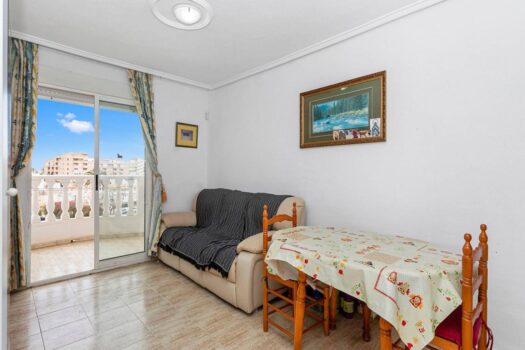 Opportunity for 3 bedrooms with pool and green areas