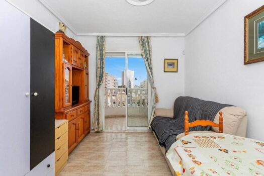 Opportunity for 3 bedrooms with pool and green areas