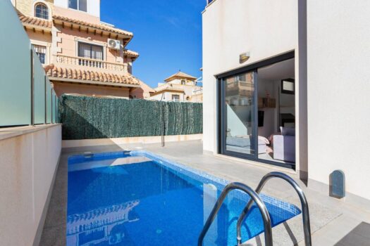 Magnificent independent villa with pool!!