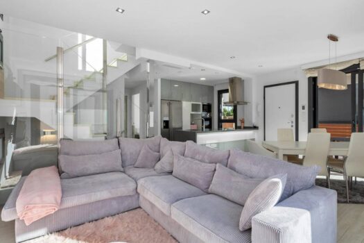 Magnificent independent villa with pool!!