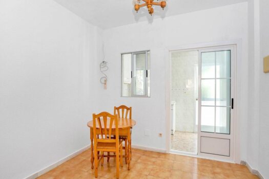 Opportunity in La Mata ground floor with 1 bedroom plot