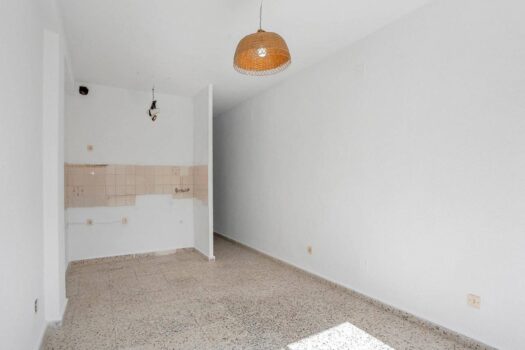 Opportunity at an unbeatable price! Your South home a stone’s throw from the dunes and the sea