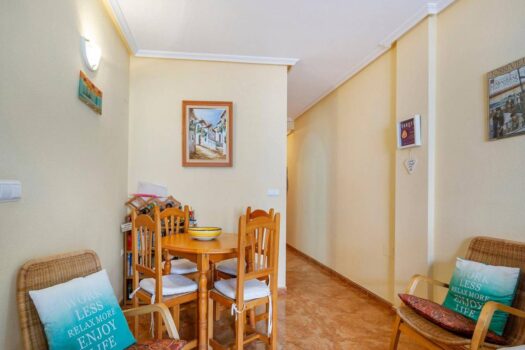 Apartment with pool and two bedrooms in Torrevieja