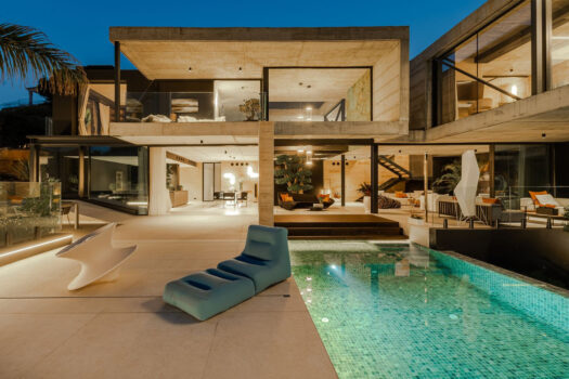 5 Bed Detached Villa for sale in Benahavis, Costa del Sol