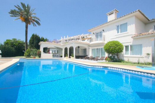 4 Bed Detached Villa for sale in Benalmadena, Costa del Sol
