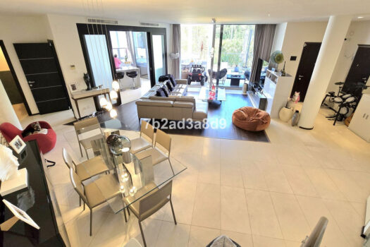 3 Bed Detached Villa for sale in The Golden Mile, Costa del Sol