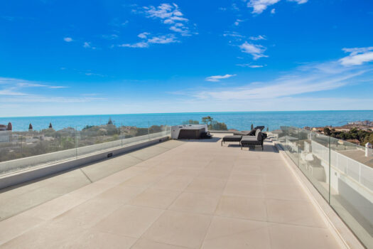 4 Bed Detached Villa for sale in Fuengirola, Costa del Sol