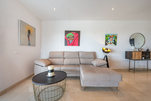 2 Bed Ground Floor Apartment for sale in Benahavis, Costa del Sol