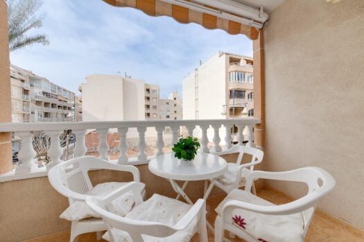 Pěkný apartmán s garáží Torrevieja.