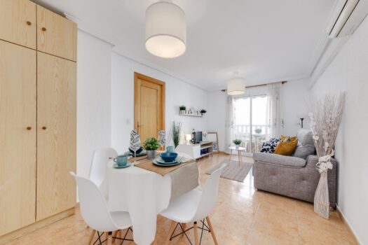 Pěkný apartmán s garáží Torrevieja.