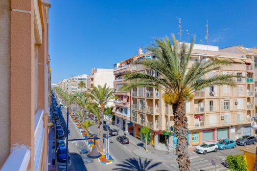 Pěkný apartmán s garáží Torrevieja.