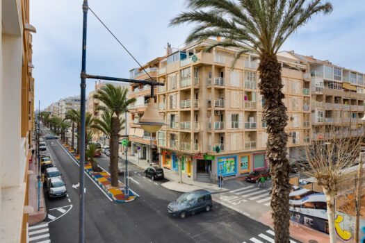 Pěkný apartmán s garáží Torrevieja.