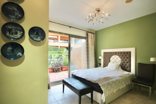 3 Bed Penthouse Apartment for sale in Atalaya, Costa del Sol