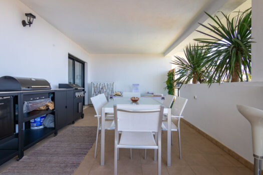 2 Bed Middle Floor Apartment for sale in Riviera del Sol, Costa del Sol