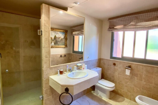 3 Bed Penthouse Apartment for sale in Atalaya, Costa del Sol