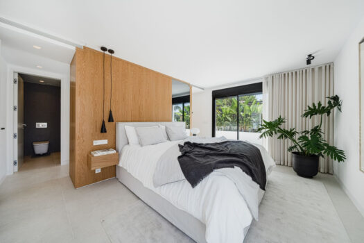 Samostatná vila – 4 ložnice – Nueva Andalucia