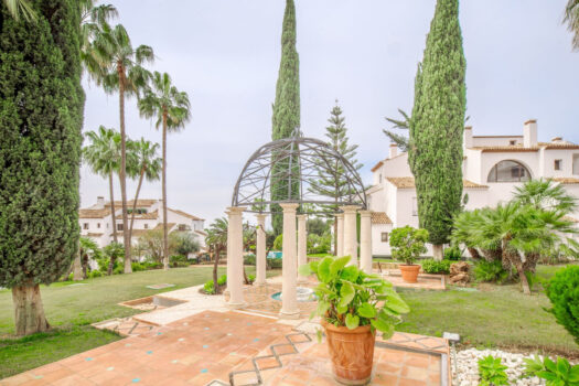 3 Bed Ground Floor Apartment for sale in The Golden Mile, Costa del Sol