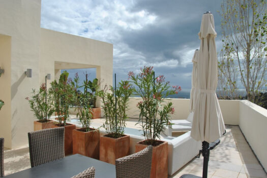 2 Bed Penthouse Apartment for sale in Altos de los Monteros, Costa del Sol