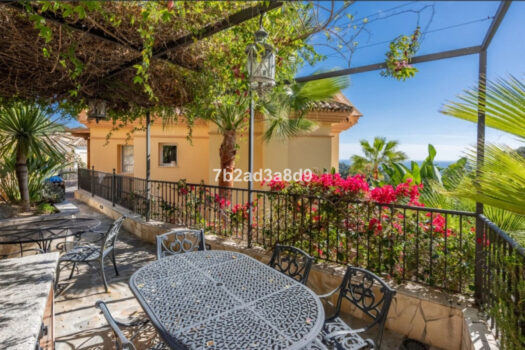 3 Bed Detached Villa for sale in Istan, Costa del Sol