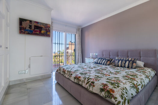 3 Bed Terraced Townhouse for sale in Benahavis, Costa del Sol