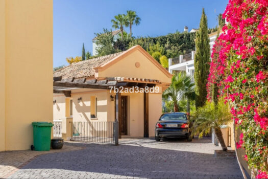 3 Bed Detached Villa for sale in Istan, Costa del Sol