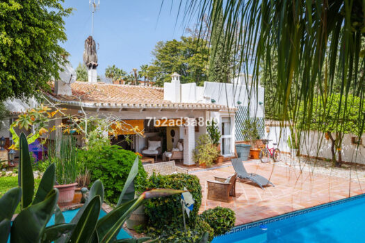 4 Bed Detached Villa for sale in Nueva Andalucia, Costa del Sol