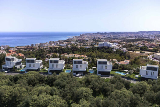 2 Bed Detached Villa for sale in Fuengirola, Costa del Sol