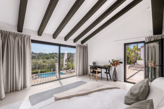 Samostatná vila – 5 ložnic – Nueva Andalucia
