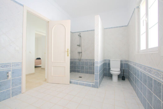 3 Bed Detached Villa for sale in Valtocado, Costa del Sol