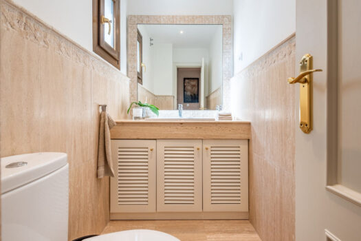 5 Bed Detached Villa for sale in Estepona, Costa del Sol