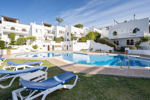 Řadový dům – 4 ložnice – Nueva Andalucia
