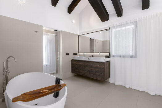 Samostatná vila – 5 ložnic – Nueva Andalucia