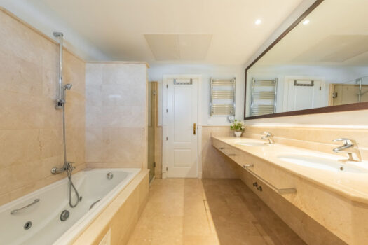 2 Bed roproperties.Penthouse Duplex Apartment for sale in San Pedro de Alcantara, Costa del Sol