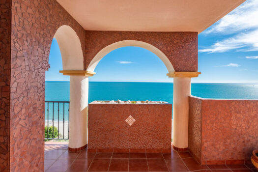 2 Bed Penthouse Apartment for sale in Benalmadena Costa, Costa del Sol