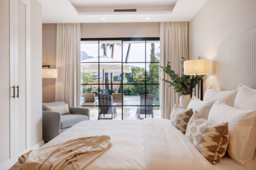 5 Bed Detached Villa for sale in Nueva Andalucia, Costa del Sol