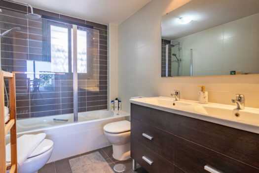 2 Bed Middle Floor Apartment for sale in Riviera del Sol, Costa del Sol