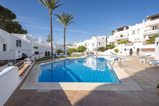 Řadový dům – 4 ložnice – Nueva Andalucia