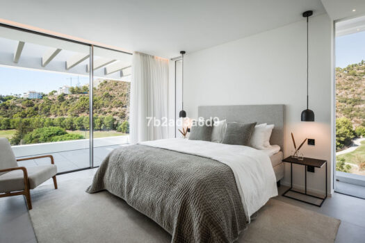 6 Bed Detached Villa for sale in La Quinta, Costa del Sol