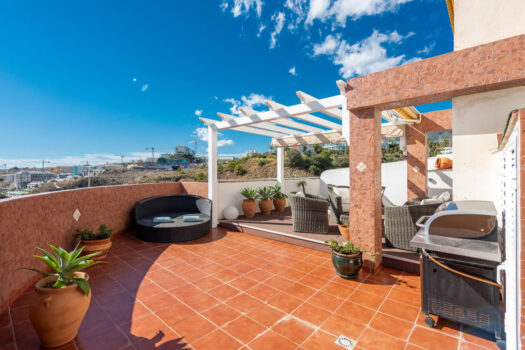 2 Bed Penthouse Apartment for sale in Benalmadena Costa, Costa del Sol