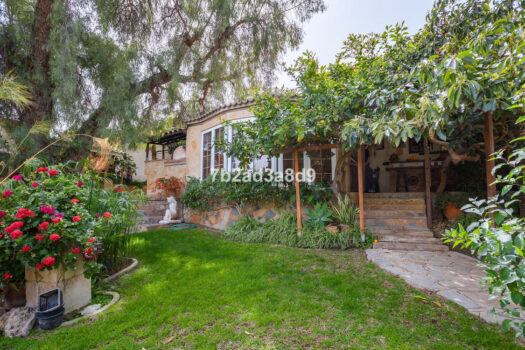 4 Bed Detached Villa for sale in Nueva Andalucia, Costa del Sol