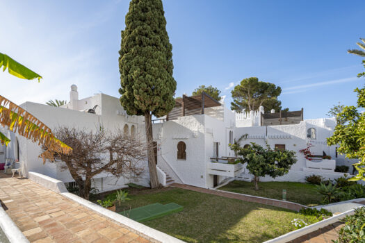 Řadový dům – 4 ložnice – Nueva Andalucia