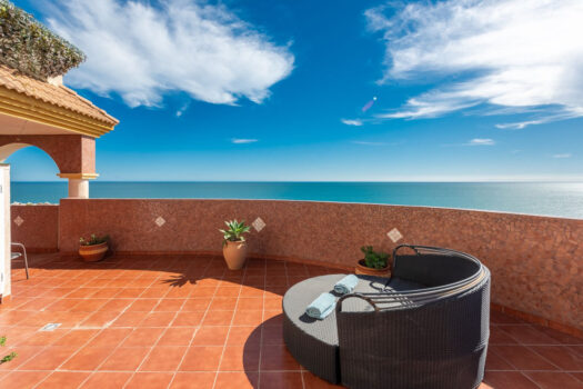 2 Bed Penthouse Apartment for sale in Benalmadena Costa, Costa del Sol