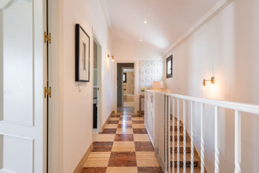 5 Bed Detached Villa for sale in Estepona, Costa del Sol