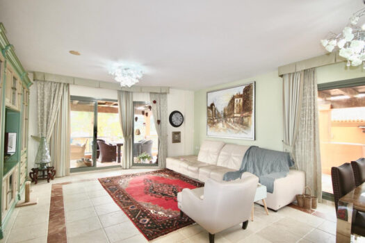 3 Bed Penthouse Apartment for sale in Atalaya, Costa del Sol